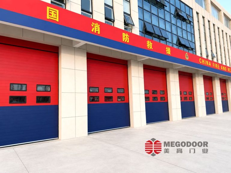 消防队车库门缩略图 消防队车库门缩略图